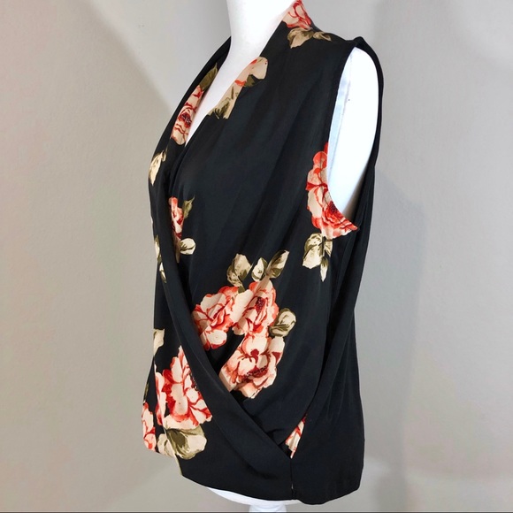 A NEW‎ DAY Floral Draped Blouse - Picture 4 of 7